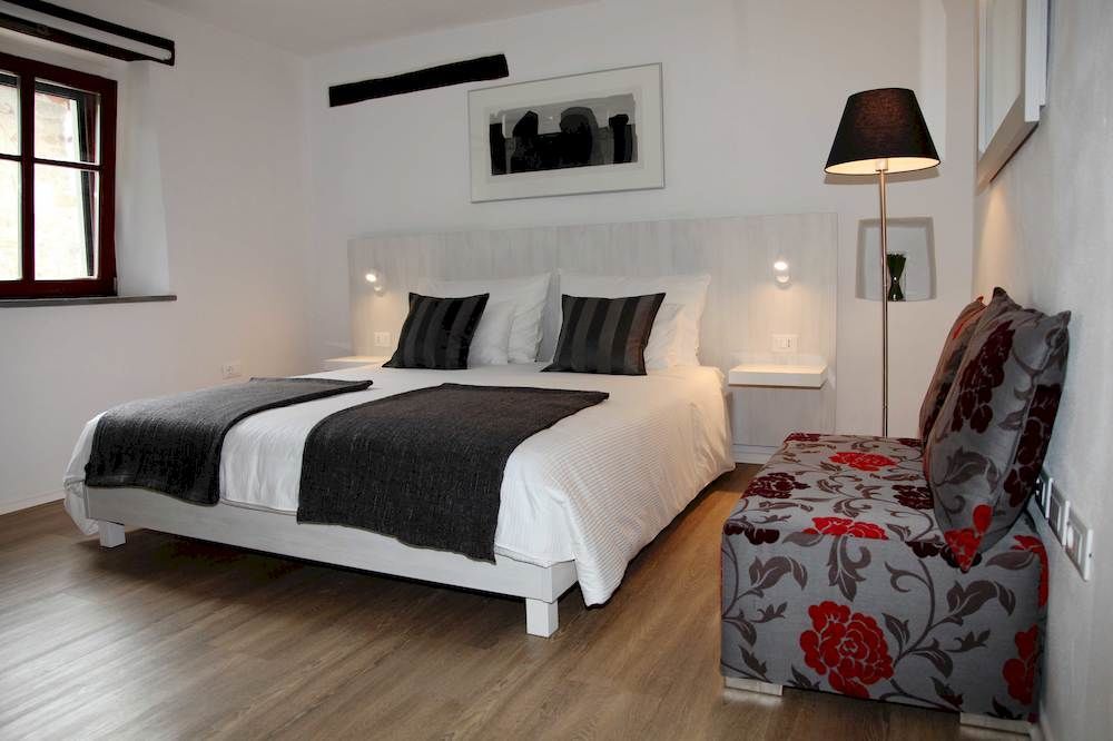 Boutique Hotel Dvor Dobrovo Eksteriør billede